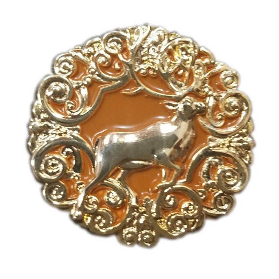santa-claus-accessories-brooch-reindeer-wreath-with-caramel-background-polished-gold-finish